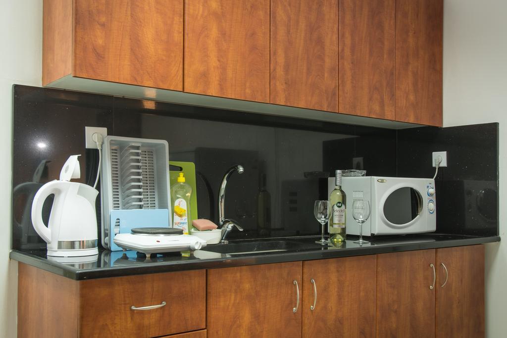 Hotel Rothschild 37 Bat Yam Oda fotoğraf